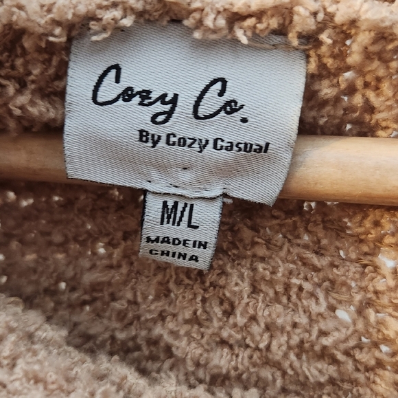 COZY CO by Cozy Casual Fuzzy Love Sweater Crew Neck Pullover Tan Womens Size M/L - Picture 3 of 6